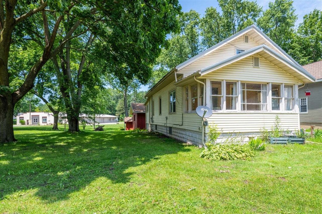 House in Lake Michigan Beach, Michigan, United States 1 - 18860763
