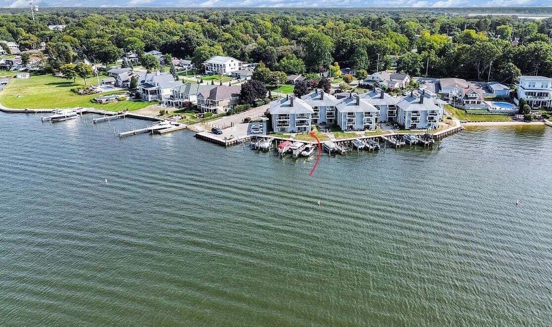 Condo in Fruitport Charter Township, Michigan, United States 1 - 18860682