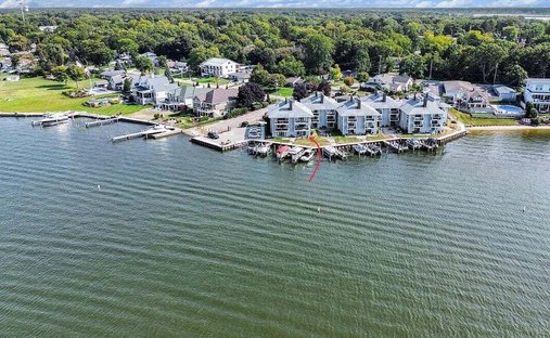 Condo in Fruitport Charter Township, Michigan, United States 1