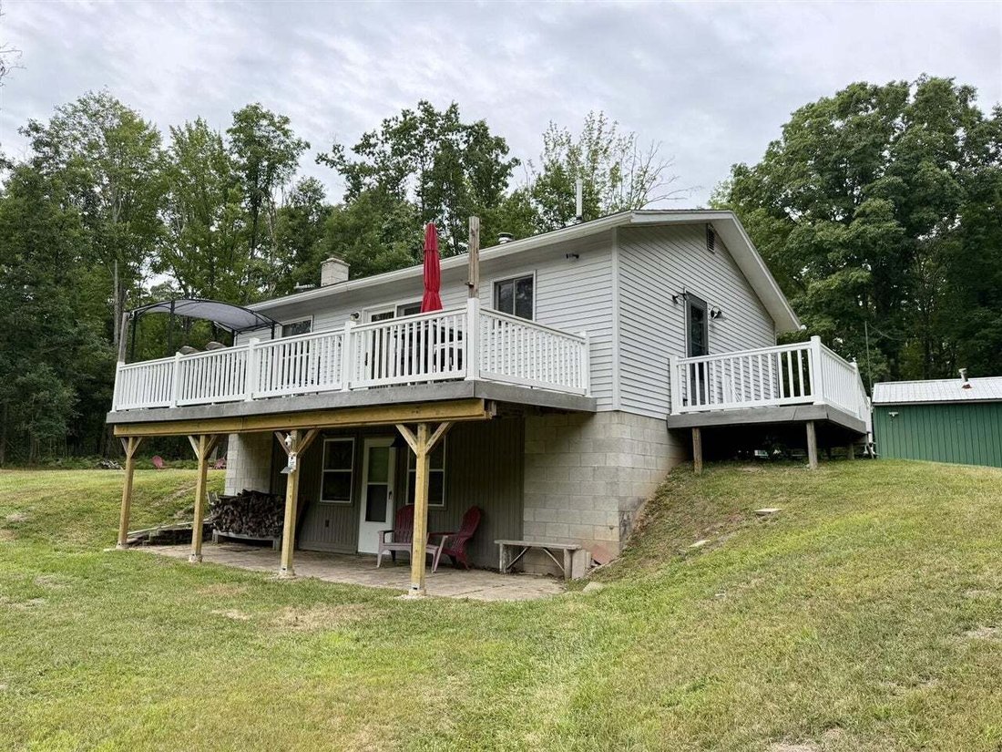 House in Wellston, Michigan, United States 1 - 18860845