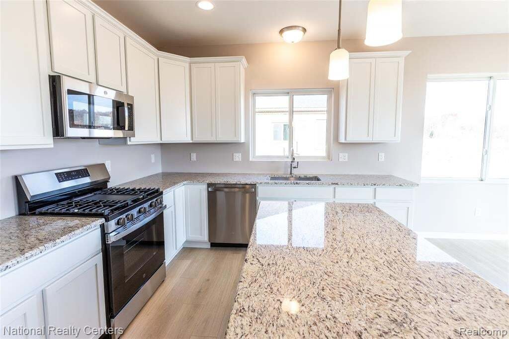 House in Orion charter Township, Michigan, United States 5 - 18861273