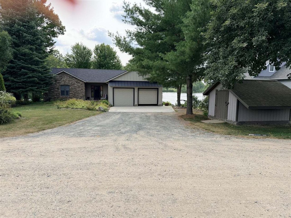 House in Le Roy, Michigan, United States 2 - 18861083