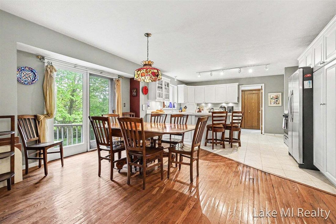 House in Kentwood, Michigan, United States 3 - 18861237
