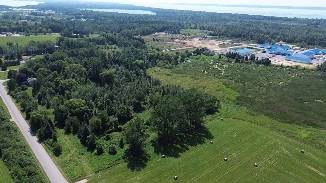 Maison à Elk Rapids, Michigan, États-Unis 1 - 18861042