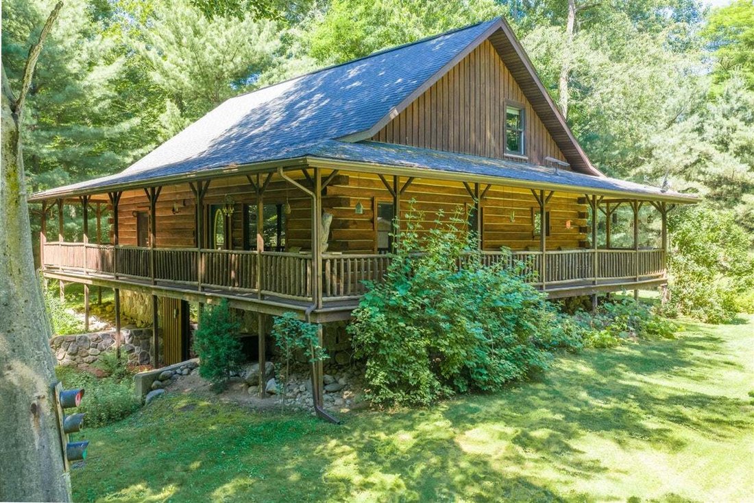 House in Tekonsha, Michigan, United States 1 - 18860832