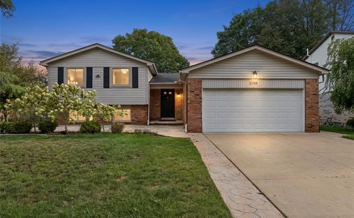 House in Troy, Michigan, United States 1