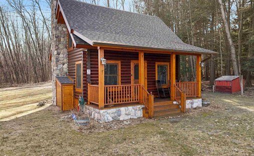 House in Traverse City, Michigan, United States 1