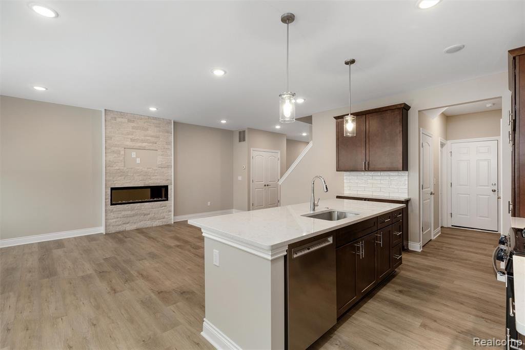Condo in Troy, Michigan, United States 5 - 18861280