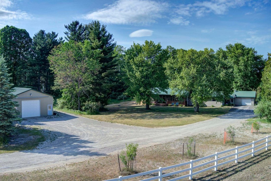 House in Grawn, Michigan, United States 3 - 18860829