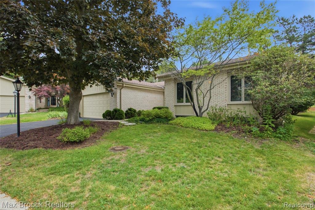 House in Farmington Hills, Michigan, United States 2 - 18860459