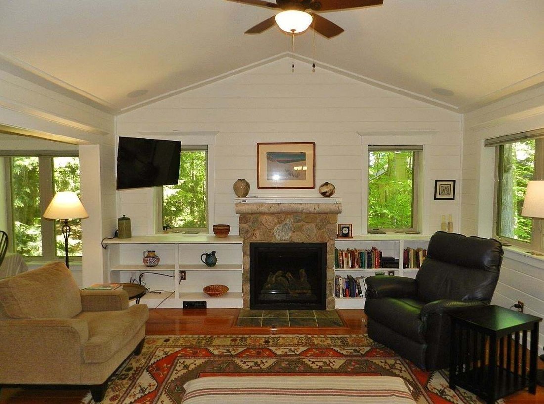 Condo in Garfield Township, Michigan, United States 3 - 18861294