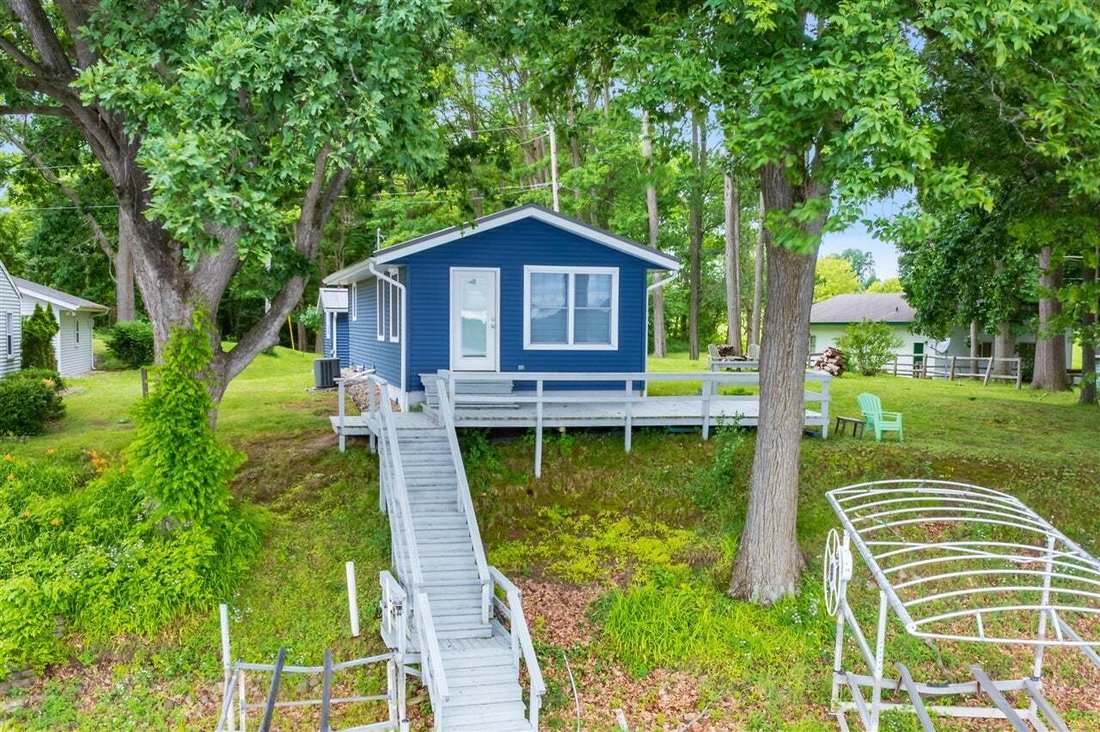 House in Lawton, Michigan, United States 1 - 18861471