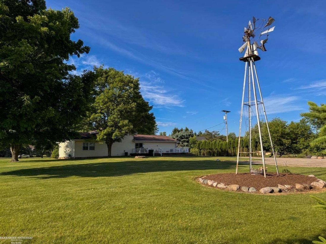 House in Almont, Michigan, United States 5 - 18860844