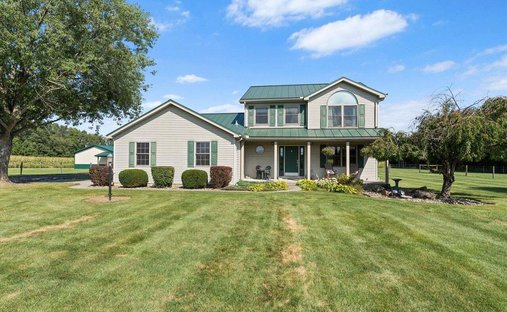 House in Edwardsburg, Michigan, United States 1