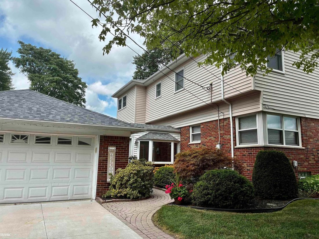 House in Mount Clemens, Michigan, United States 5 - 18436739