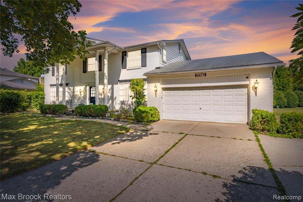 House in Farmington Hills, Michigan, United States 1 - 18860554