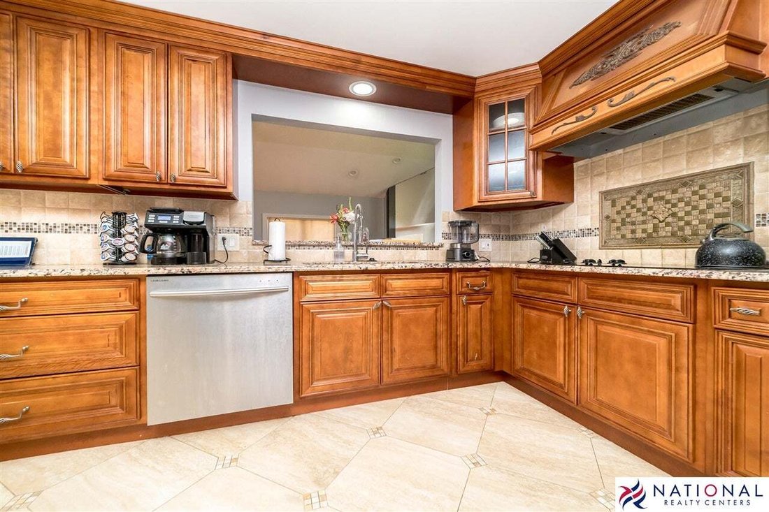 House in Farmington Hills, Michigan, United States 3 - 18860836