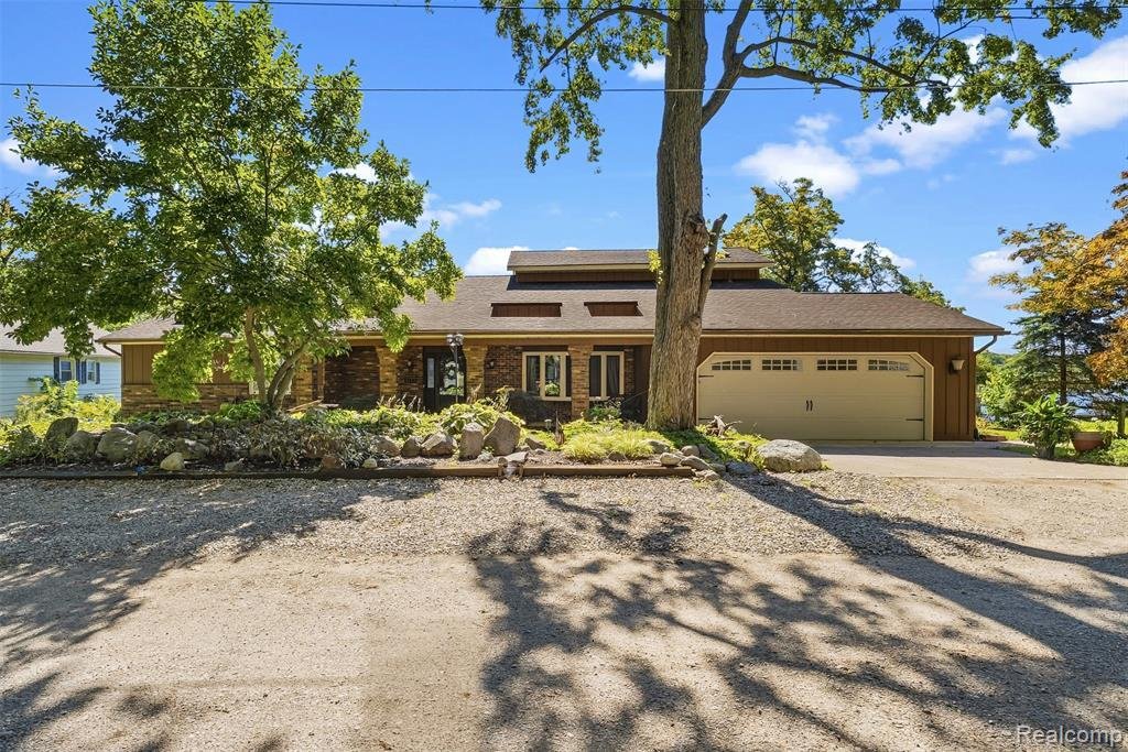 House in Columbiaville, Michigan, United States 1 - 18860883