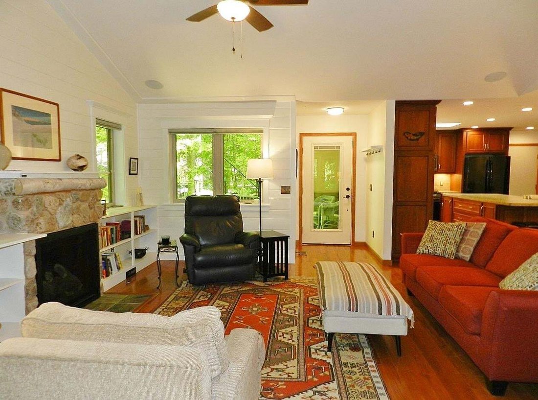 Condo in Garfield Township, Michigan, United States 2 - 18861294
