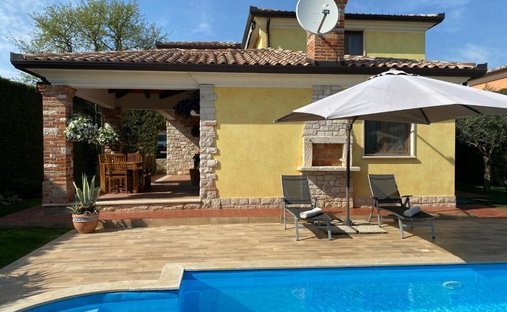 House in Novigrad, Istria County, Croatia 1