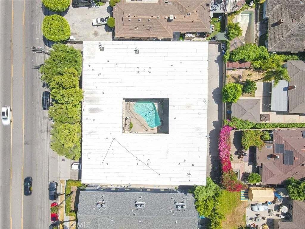 Los Angeles, California, United States 3 - 18562531
