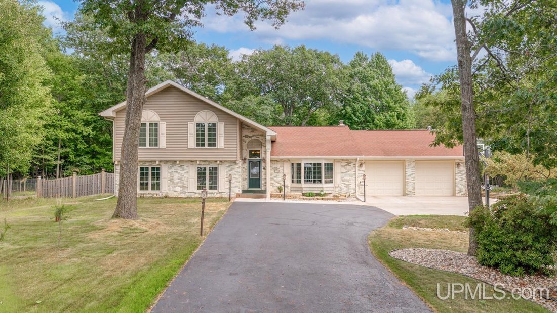 House in Gladstone, Michigan, United States 1 - 18860811