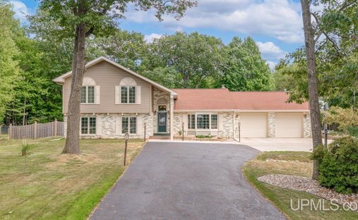 House in Gladstone, Michigan, United States 1