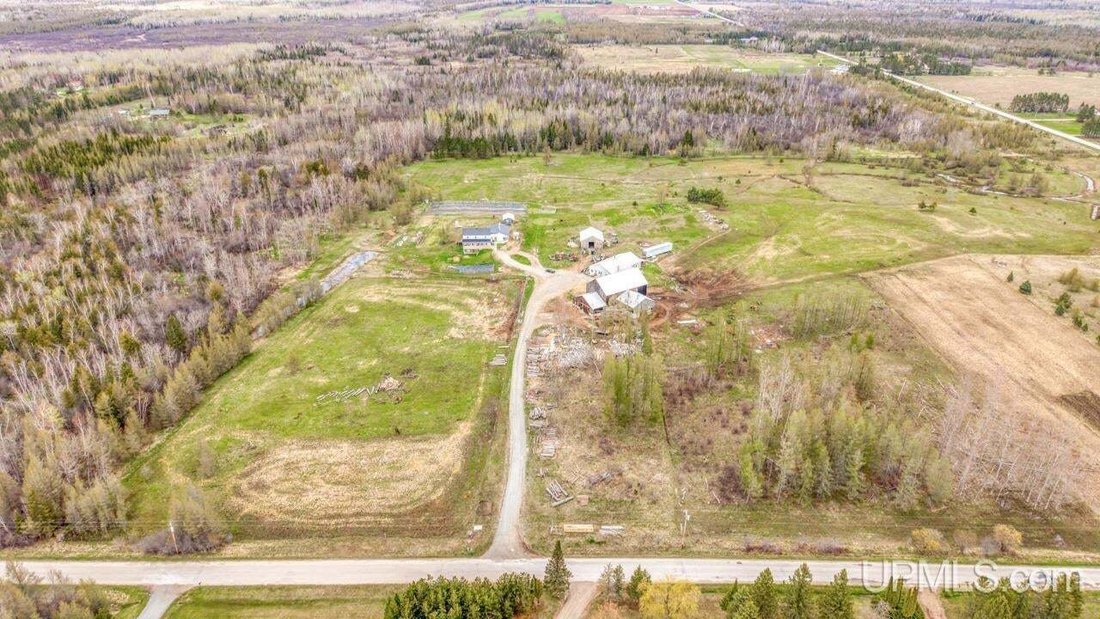 House in Gladstone, Michigan, United States 4 - 18860757
