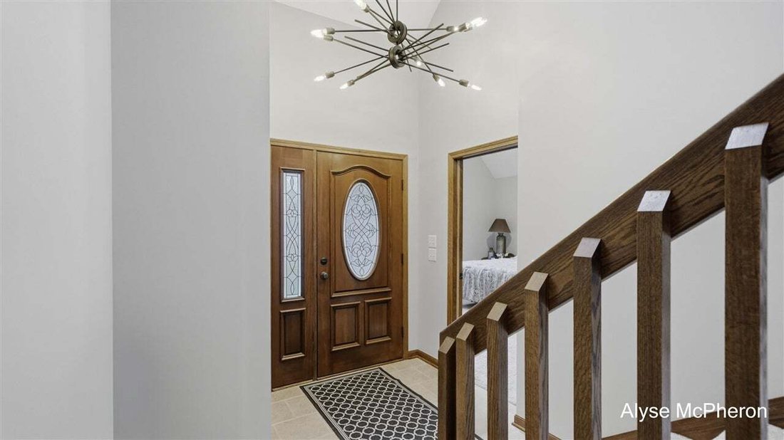 House in Fruitport Charter Township, Michigan, United States 3 - 18860737