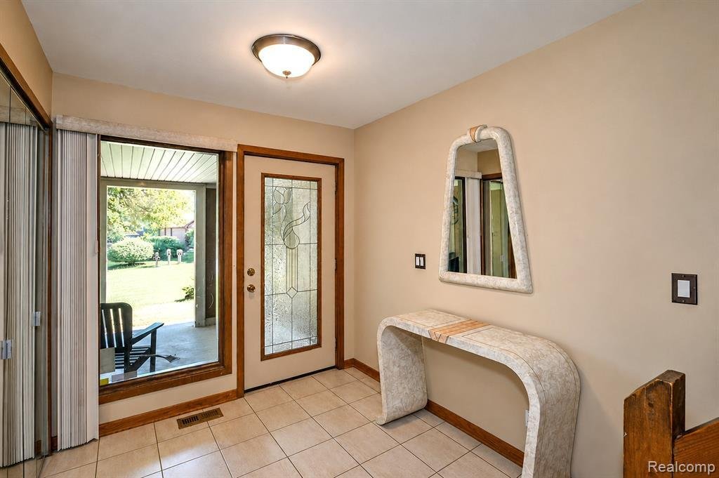 Casa en Farmington Hills, Míchigan, Estados Unidos 3 - 18860882