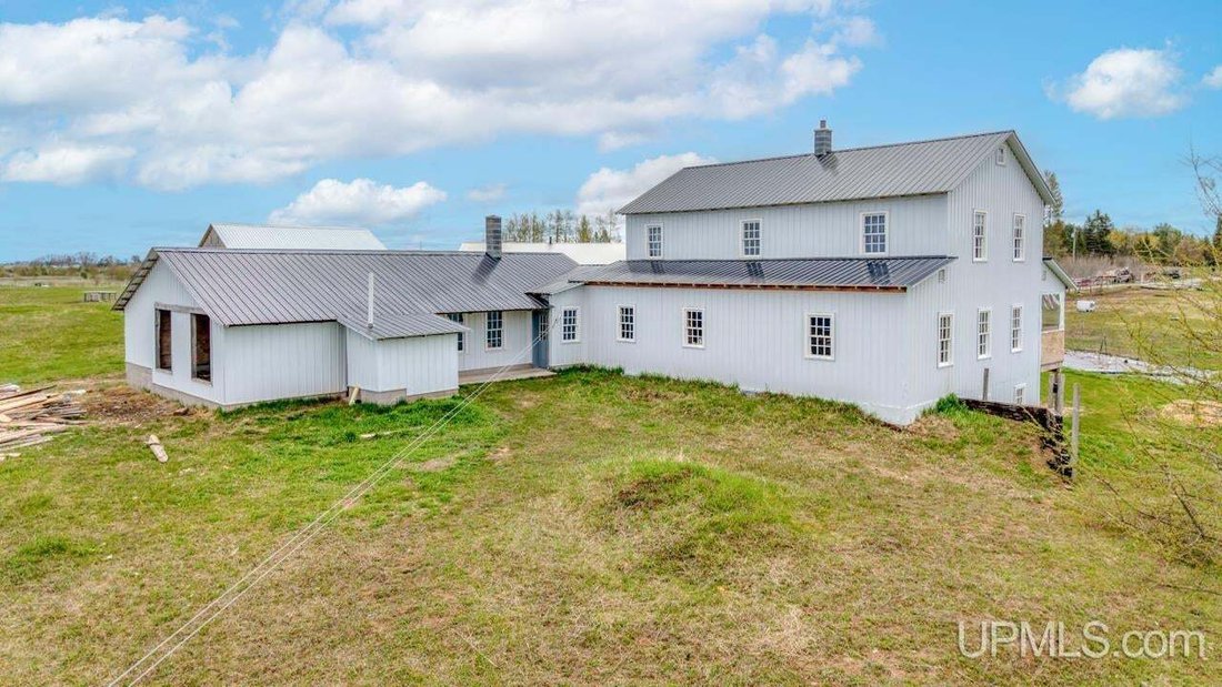 House in Gladstone, Michigan, United States 3 - 18860757