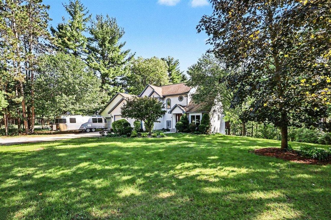 House in Whitehall, Michigan, United States 2 - 18861096