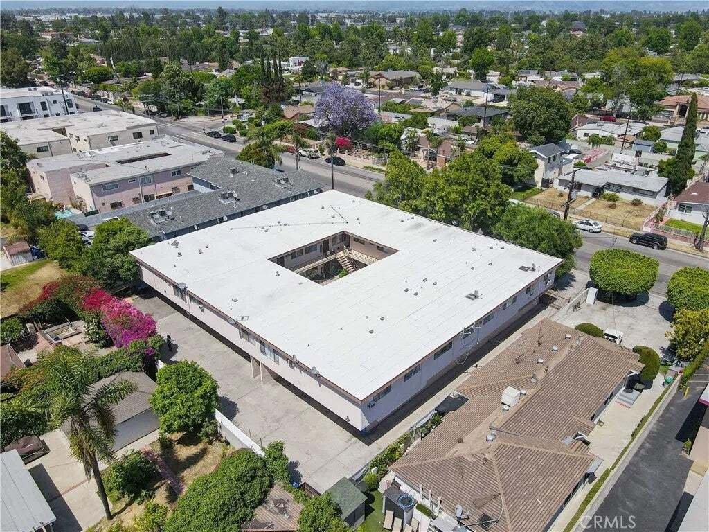 Los Angeles, California, United States 5 - 18562531
