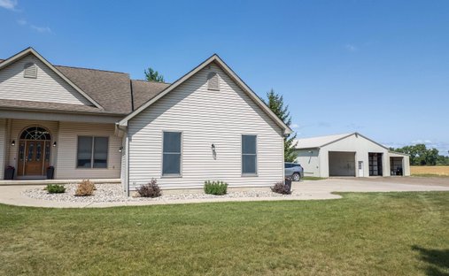 House in Manitou Beach-Devils Lake, Michigan, United States 1