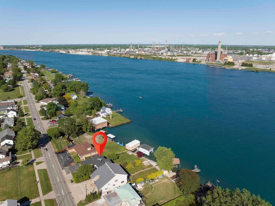 House in Port Huron, Michigan, United States 5 - 18860848