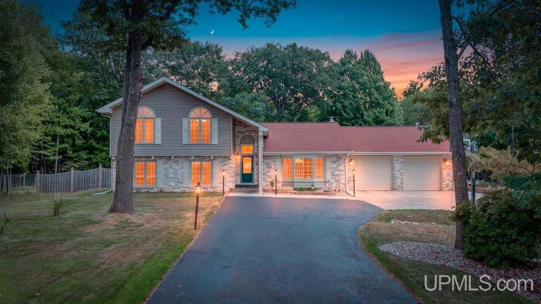 House in Gladstone, Michigan, United States 2 - 18860811