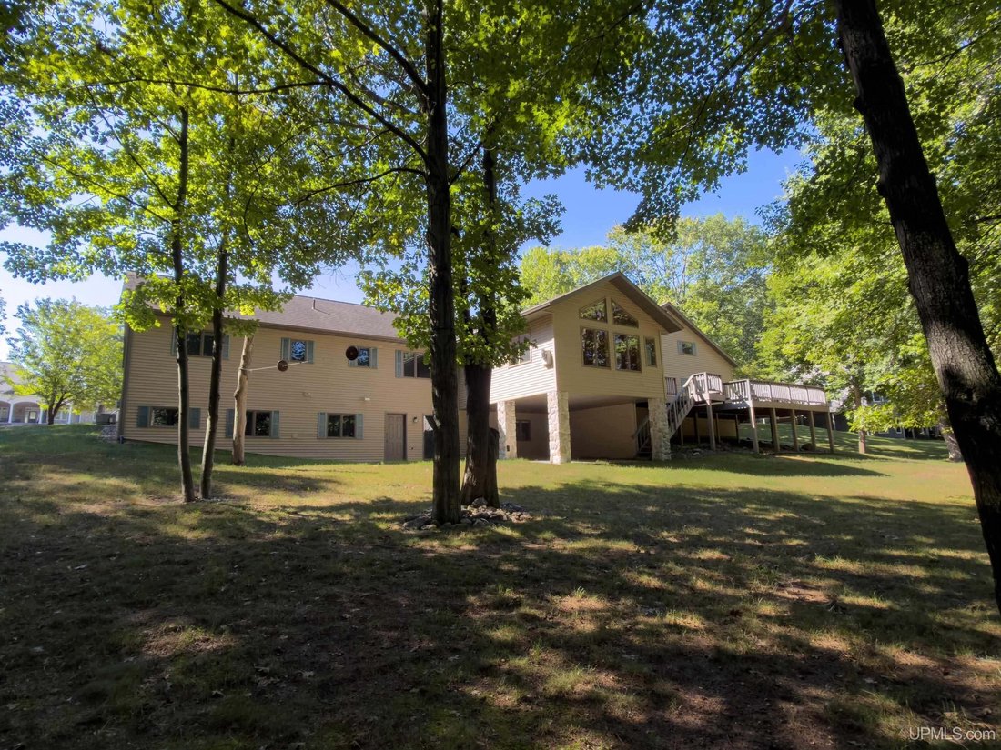 House in Iron Mountain, Michigan, United States 1 - 18860740