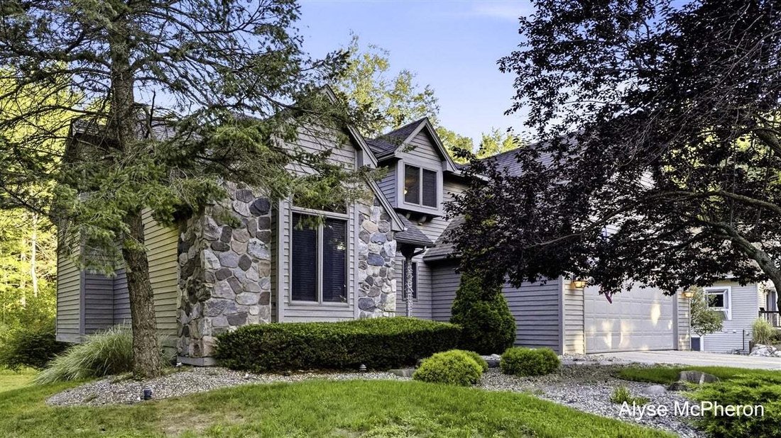 House in Fruitport Charter Township, Michigan, United States 1 - 18860737