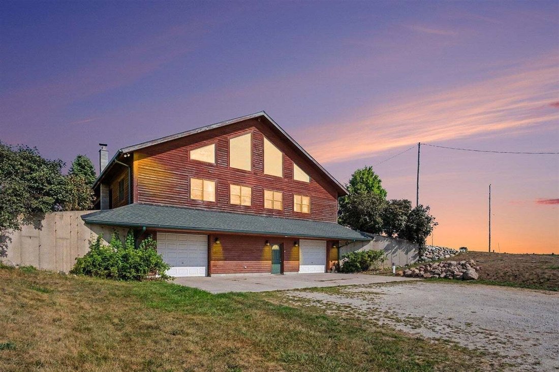 House in Fremont, Michigan, United States 1 - 18860958