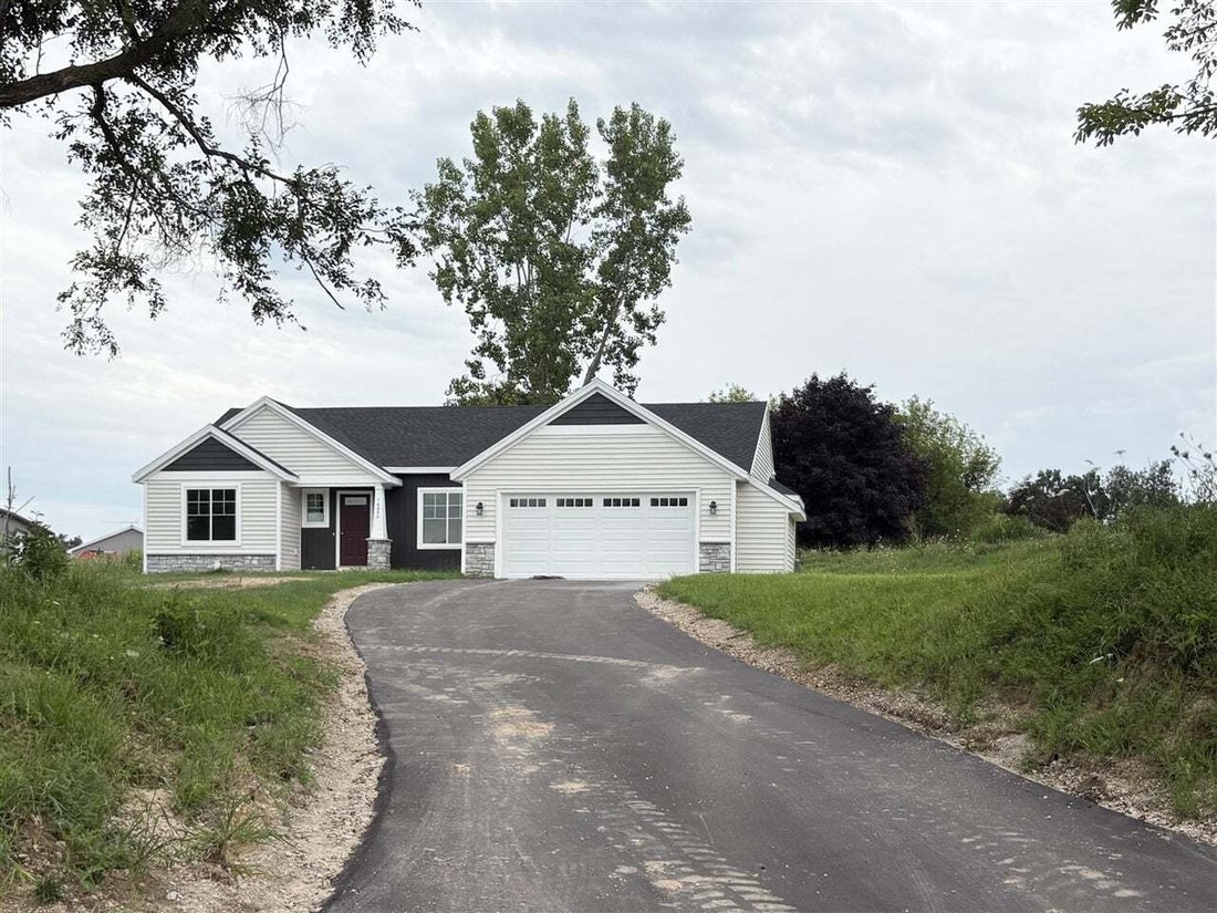House in Alto, Michigan, United States 2 - 18860841