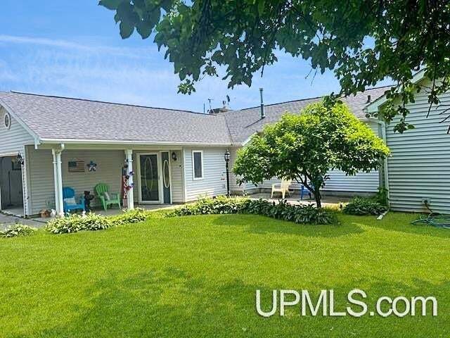 House in Menominee, Michigan, United States 2 - 18861171