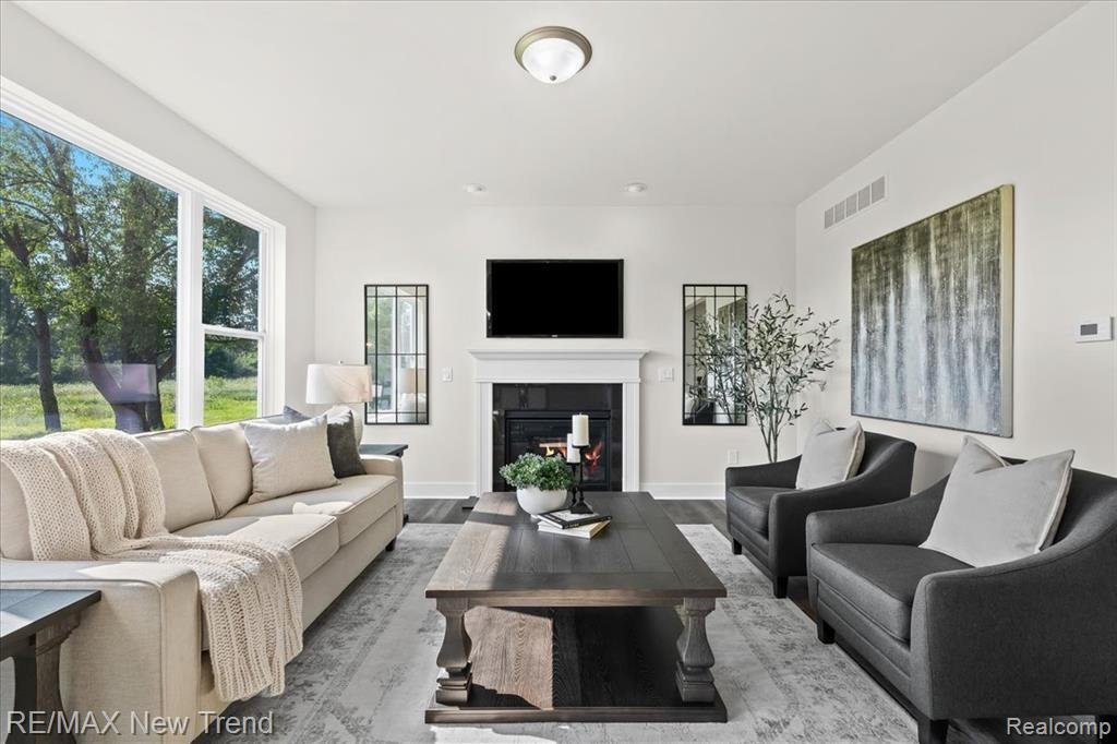 House in Commerce Charter Township, Michigan, United States 3 - 18861179