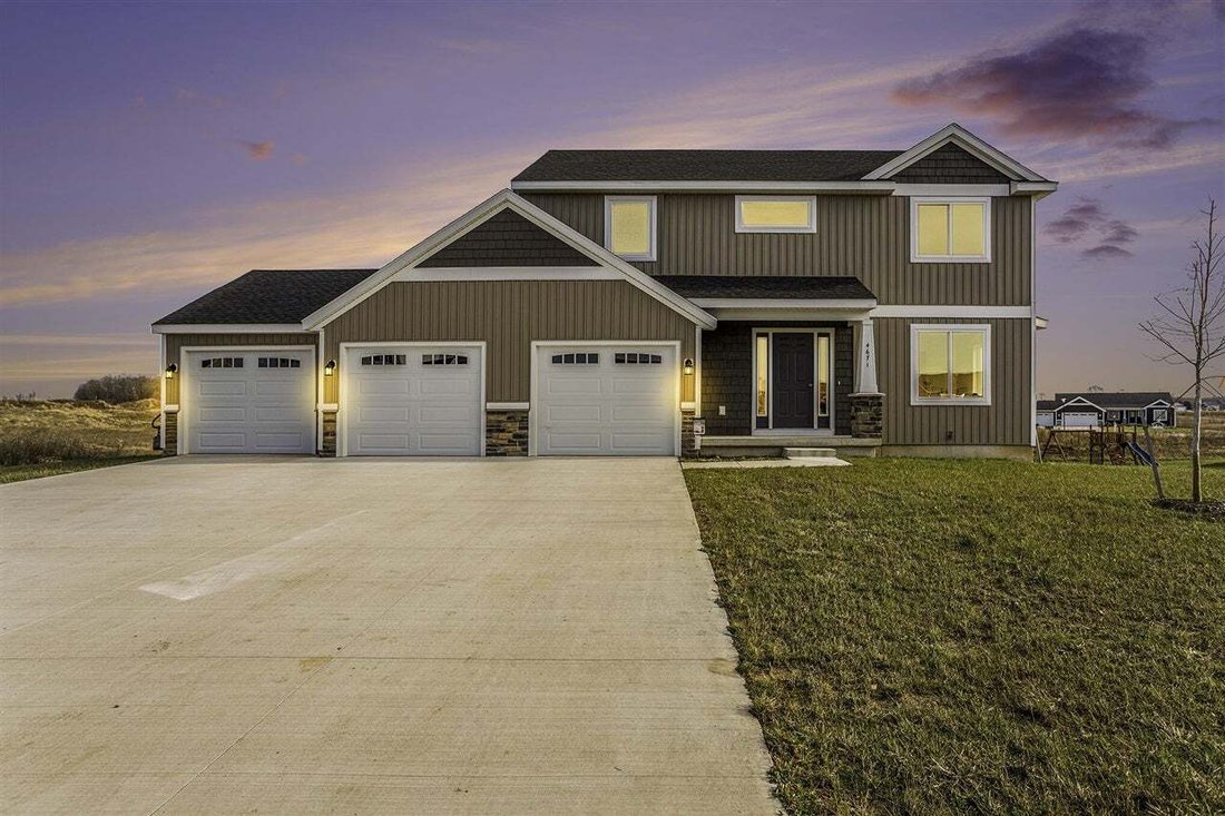 House in Caledonia, Michigan, United States 1 - 18860865