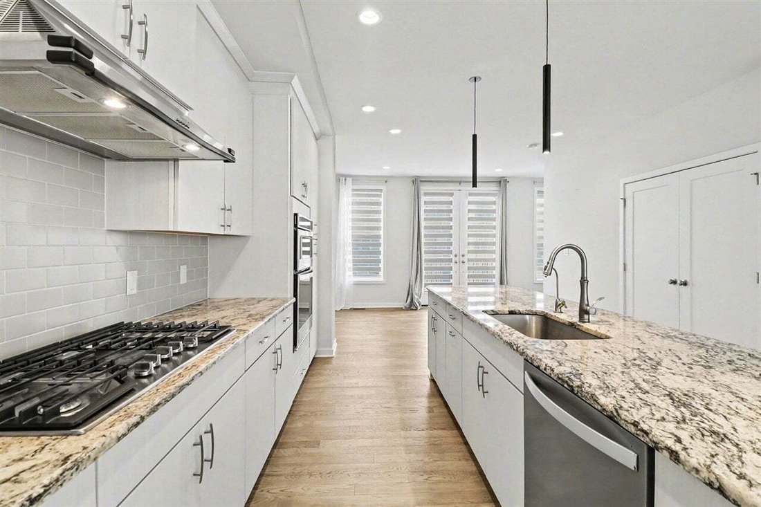 Condo in Ann Arbor, Michigan, United States 3 - 18860586
