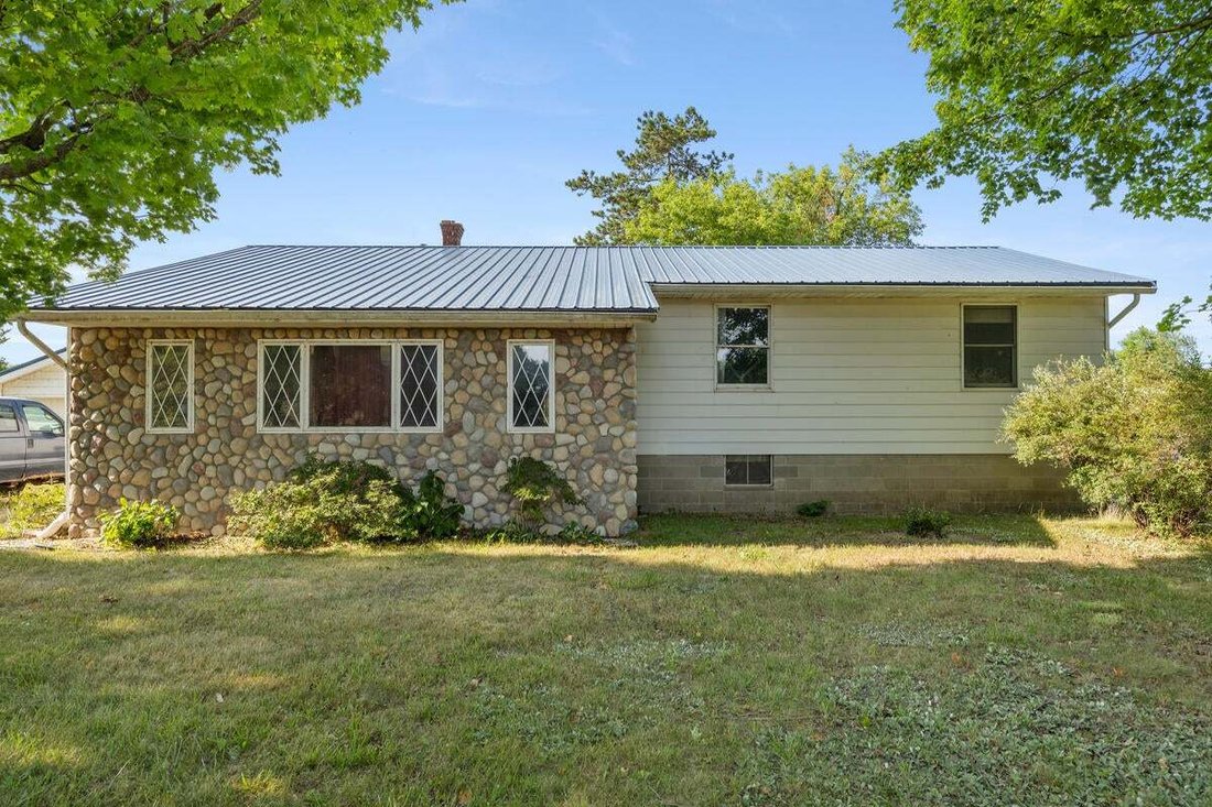 House in Morley, Michigan, United States 2 - 18860455