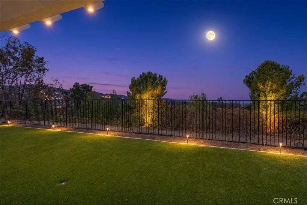 Casa a Orange, California, Stati Uniti 2 - 18860365