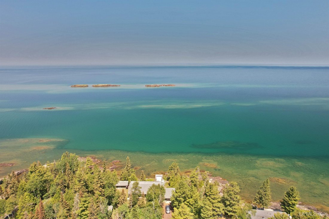 Maison à Eagle Harbor, Michigan, États-Unis 1 - 18860833