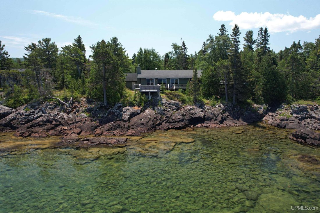 Maison à Eagle Harbor, Michigan, États-Unis 3 - 18860833