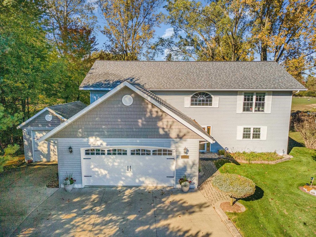 House in Weidman, Michigan, United States 2 - 18860435