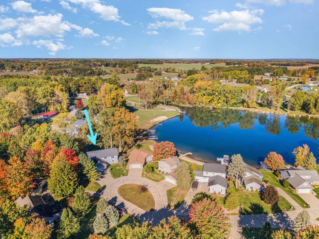 House in Weidman, Michigan, United States 1 - 18860435